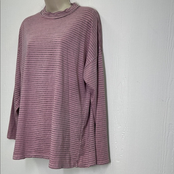 Free People - We The Free Dusted Orchid Be Free Stripe Purple Oversized Top XS - Picture 5 of 9